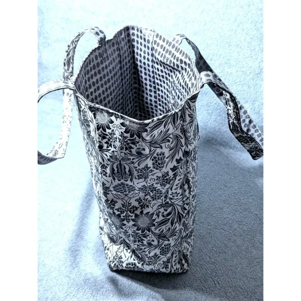 Belle Russo Large Nylon Tote Women Black White Floral Scroll Heart Zip Travel